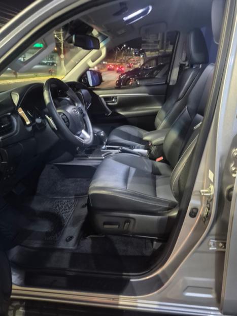 TOYOTA Hilux SW4 2.8 16V 4P SRX PLATINUM 4X4 7 LUGARES TURBO DIESEL AUTOM�TICO, Foto 10