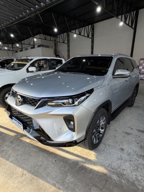 TOYOTA Hilux SW4 2.8 16V 4P SRX PLATINUM 4X4 TURBO DIESEL AUTOM�TICO, Foto 1
