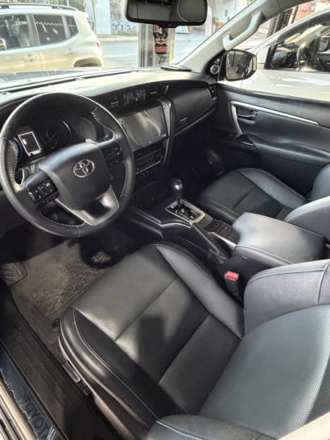 TOYOTA Hilux SW4 2.8 16V 4P SRX PLATINUM 4X4 TURBO DIESEL AUTOM�TICO, Foto 5
