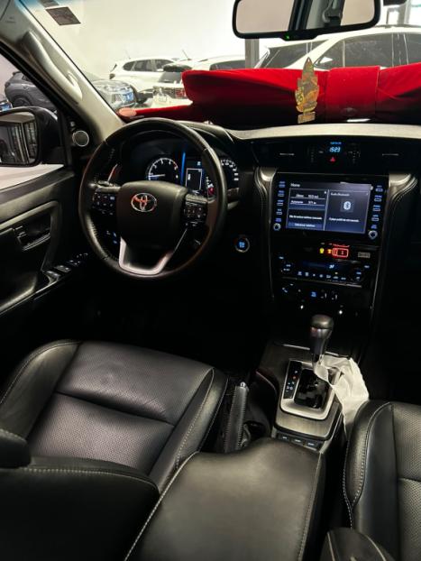 TOYOTA Hilux SW4 2.8 16V 4P SRX 4X4 7 LUGARES TURBO DIESEL AUTOM�TICO, Foto 11