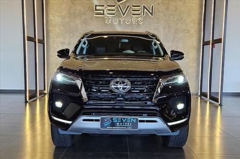 TOYOTA Hilux SW4 2.8 4P SRX 4X4 DIAMOND 7 LUGARES TURBO DIESEL AUTOM�TICO, Foto 8