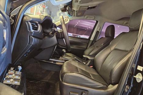 TOYOTA Hilux SW4 2.8 4P SRX 4X4 DIAMOND 7 LUGARES TURBO DIESEL AUTOM�TICO, Foto 15