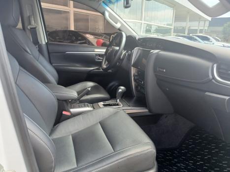 TOYOTA Hilux SW4 2.8 16V 4P SRX PLATINUM 4X4 7 LUGARES TURBO DIESEL AUTOMÁTICO, Foto 11