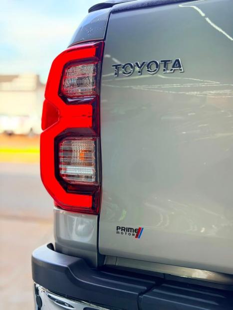 TOYOTA Hilux SW4 2.8 4P SRX 4X4 TURBO DIESEL AUTOMÁTICO, Foto 9