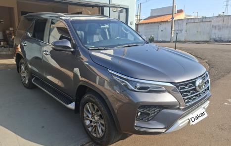 TOYOTA Hilux SW4 2.8 16V 4P SRX 4X4 7 LUGARES TURBO DIESEL AUTOMÁTICO, Foto 7