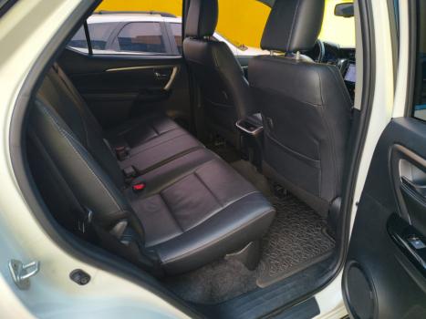 TOYOTA Hilux SW4 2.8 16V 4P SRX 4X4 7 LUGARES TURBO DIESEL AUTOMÁTICO, Foto 12