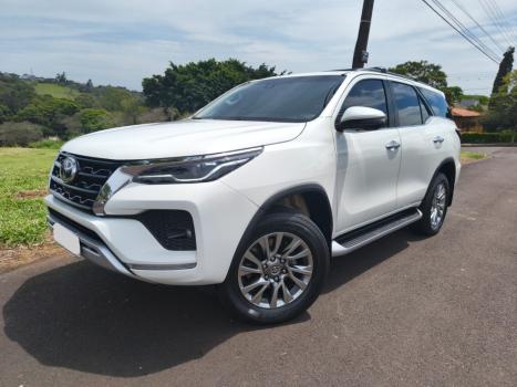 TOYOTA Hilux SW4 2.8 16V 4P SRX 4X4 7 LUGARES TURBO DIESEL AUTOMÁTICO, Foto 1