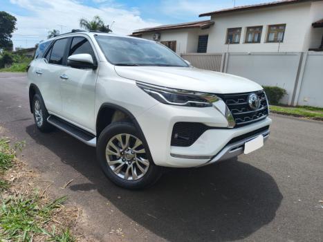 TOYOTA Hilux SW4 2.8 16V 4P SRX 4X4 7 LUGARES TURBO DIESEL AUTOMÁTICO, Foto 4