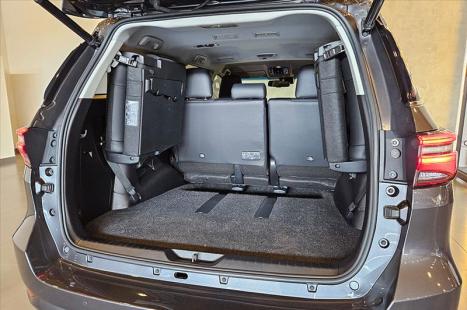 TOYOTA Hilux SW4 2.8 16V 4P SRX 4X4 7 LUGARES TURBO DIESEL AUTOMÁTICO, Foto 13