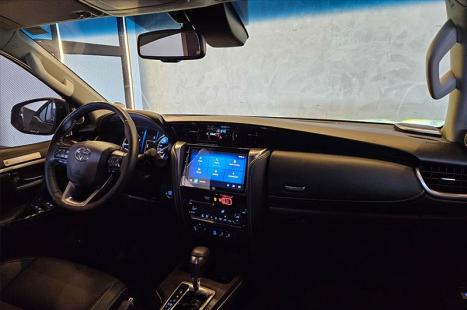 TOYOTA Hilux SW4 2.8 16V 4P SRX 4X4 7 LUGARES TURBO DIESEL AUTOMÁTICO, Foto 17