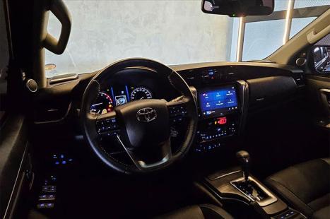 TOYOTA Hilux SW4 2.8 16V 4P SRX PLATINUM 4X4 7 LUGARES TURBO DIESEL AUTOMÁTICO, Foto 13
