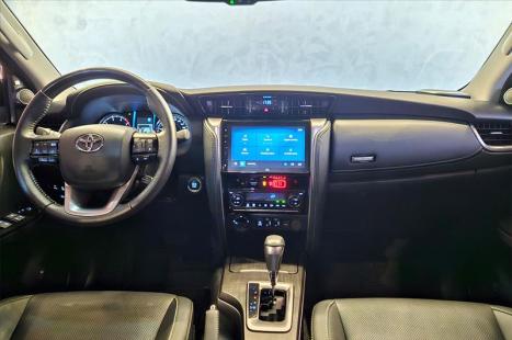TOYOTA Hilux SW4 2.8 16V 4P SRX PLATINUM 4X4 7 LUGARES TURBO DIESEL AUTOMÁTICO, Foto 15