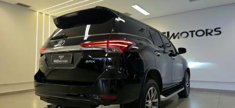 TOYOTA Hilux SW4 2.8 16V 4P SRX 4X4 7 LUGARES TURBO DIESEL AUTOMÁTICO, Foto 6