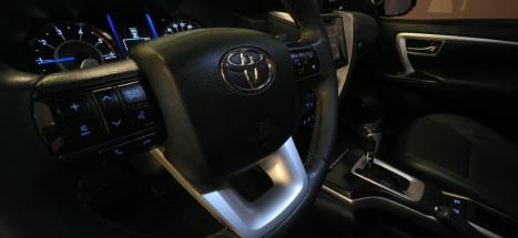 TOYOTA Hilux SW4 2.8 16V 4P SRX 4X4 7 LUGARES TURBO DIESEL AUTOMÁTICO, Foto 13