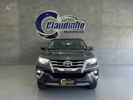 TOYOTA Hilux SW4 2.8 16V 4P SRX 4X4 7 LUGARES TURBO DIESEL AUTOMÁTICO, Foto 1