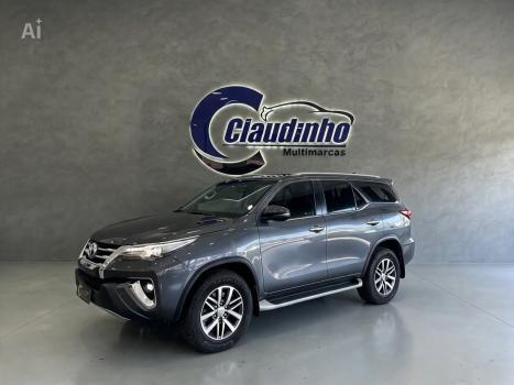 TOYOTA Hilux SW4 2.8 16V 4P SRX 4X4 7 LUGARES TURBO DIESEL AUTOMÁTICO, Foto 3