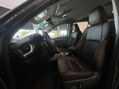 TOYOTA Hilux SW4 2.8 16V 4P SRX 4X4 7 LUGARES TURBO DIESEL AUTOMÁTICO, Foto 10