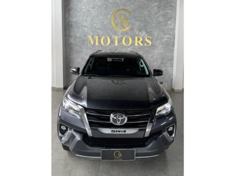 TOYOTA Hilux SW4 2.8 16V 4P SRX 4X4 7 LUGARES TURBO DIESEL AUTOMÁTICO, Foto 2