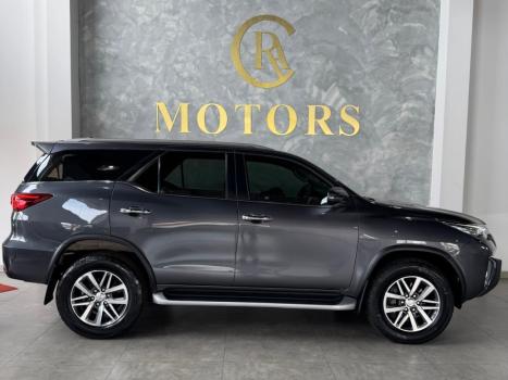 TOYOTA Hilux SW4 2.8 16V 4P SRX 4X4 7 LUGARES TURBO DIESEL AUTOMÁTICO, Foto 8