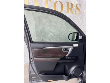 TOYOTA Hilux SW4 2.8 16V 4P SRX 4X4 7 LUGARES TURBO DIESEL AUTOMÁTICO, Foto 9