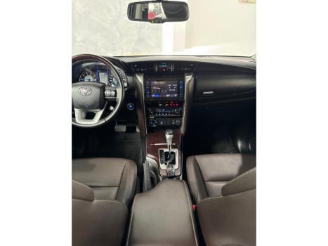 TOYOTA Hilux SW4 2.8 16V 4P SRX 4X4 7 LUGARES TURBO DIESEL AUTOMÁTICO, Foto 16