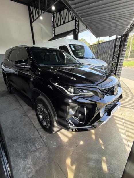 TOYOTA Hilux SW4 2.8 16V 4P SRX PLATINUM 4X4 7 LUGARES TURBO DIESEL AUTOMÁTICO, Foto 2