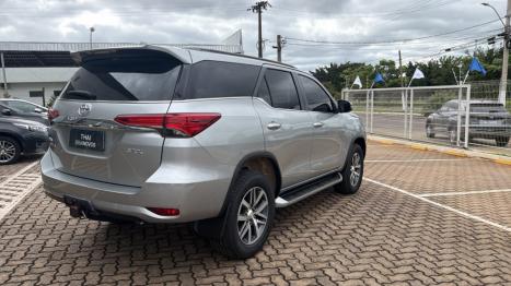 TOYOTA Hilux SW4 2.8 16V 4P SRX 4X4 7 LUGARES TURBO DIESEL AUTOMÁTICO, Foto 7