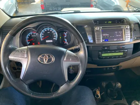 TOYOTA Hilux SW4 3.0 16V 4P SRV 4X4 TURBO DIESEL AUTOMTICO, Foto 11