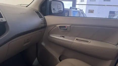 TOYOTA Hilux SW4 3.0 16V 4P SR 4X4 TURBO DIESEL AUTOMTICO, Foto 10