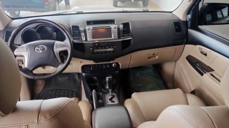 TOYOTA Hilux SW4 3.0 16V 4P SRV 4X4 TURBO DIESEL AUTOM�TICO, Foto 8