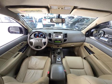 TOYOTA Hilux SW4 3.0 16V 4P SRV 4X4 7 LUGARES TURBO DIESEL AUTOM�TICO, Foto 11