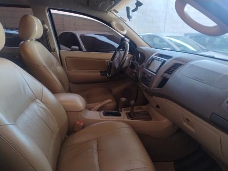 TOYOTA Hilux SW4 3.0 16V 4P SRV 4X4 TURBO DIESEL AUTOM�TICO, Foto 7