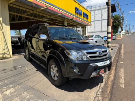 TOYOTA Hilux SW4 3.0 16V 4P SRV 4X4 7 LUGARES TURBO DIESEL AUTOM�TICO, Foto 2