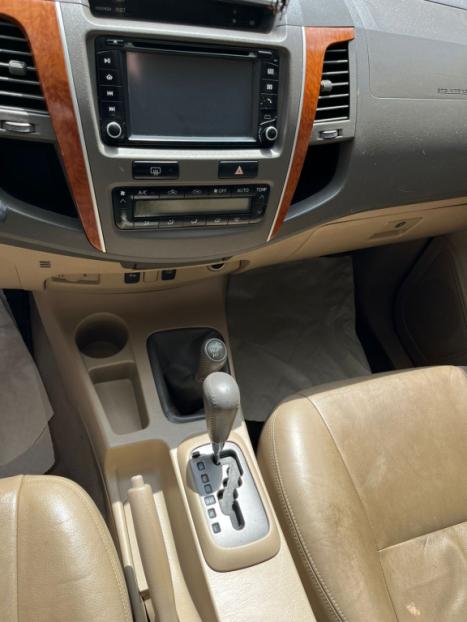 TOYOTA Hilux SW4 3.0 16V 4P SRV 4X4 7 LUGARES TURBO DIESEL AUTOM�TICO, Foto 9