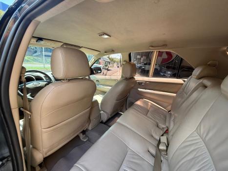 TOYOTA Hilux SW4 3.0 16V 4P SRV 4X4 7 LUGARES TURBO DIESEL AUTOM�TICO, Foto 8