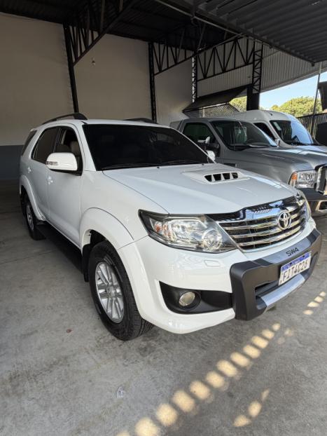 TOYOTA Hilux SW4 3.0 16V 4P SRV 4X4 TURBO DIESEL AUTOM�TICO, Foto 1