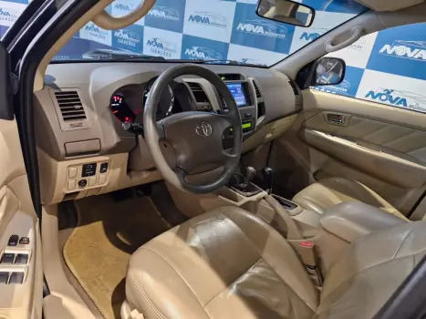 TOYOTA Hilux SW4 3.0 16V 4P SRV 4X4 TURBO DIESEL AUTOM�TICO, Foto 7