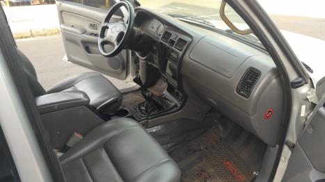 TOYOTA Hilux SW4 3.0 16V 4P 4X4 SRV TURBO DIESEL, Foto 3