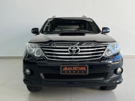 TOYOTA Hilux SW4 3.0 16V 4P SRV 4X4 7 LUGARES TURBO DIESEL AUTOM�TICO, Foto 1