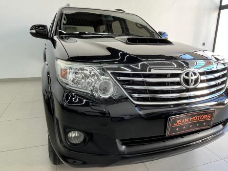 TOYOTA Hilux SW4 3.0 16V 4P SRV 4X4 7 LUGARES TURBO DIESEL AUTOM�TICO, Foto 2