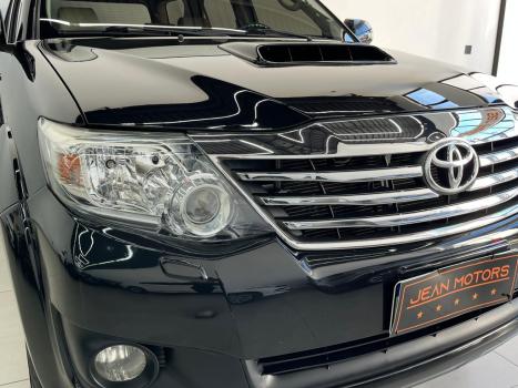 TOYOTA Hilux SW4 3.0 16V 4P SRV 4X4 7 LUGARES TURBO DIESEL AUTOM�TICO, Foto 4