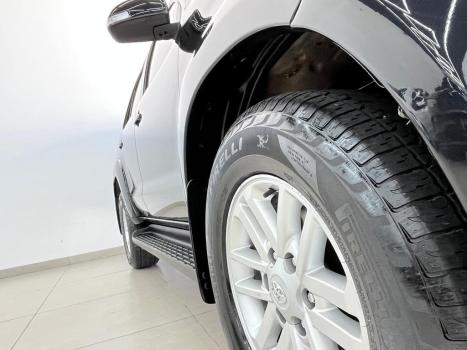 TOYOTA Hilux SW4 3.0 16V 4P SRV 4X4 7 LUGARES TURBO DIESEL AUTOM�TICO, Foto 5