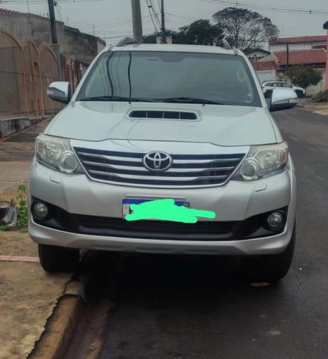 TOYOTA Hilux SW4 3.0 16V 4P SRV 4X4 7 LUGARES TURBO DIESEL AUTOM�TICO, Foto 1