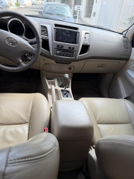 TOYOTA Hilux SW4 3.0 16V 4P 4X4 SRV TURBO DIESEL, Foto 10