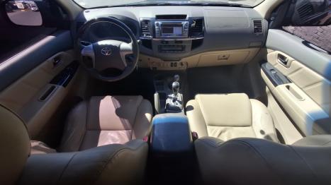 TOYOTA Hilux SW4 3.0 16V 4P SRV 4X4 TURBO DIESEL AUTOM�TICO, Foto 5