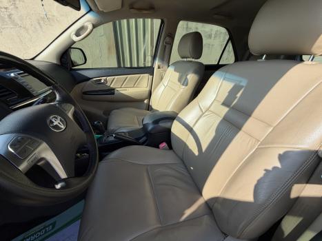 TOYOTA Hilux SW4 3.0 16V 4P SR 4X4 TURBO DIESEL AUTOM�TICO, Foto 5