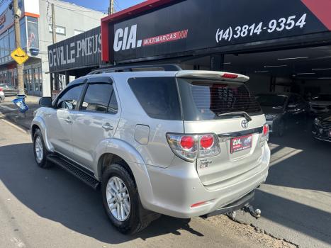 TOYOTA Hilux SW4 3.0 16V 4P SRV 4X4 7 LUGARES TURBO DIESEL AUTOM�TICO, Foto 6