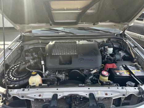 TOYOTA Hilux SW4 3.0 16V 4P SRV 4X4 7 LUGARES TURBO DIESEL AUTOM�TICO, Foto 4