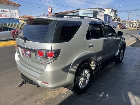 TOYOTA Hilux SW4 3.0 16V 4P SRV 4X4 7 LUGARES TURBO DIESEL AUTOM�TICO, Foto 10