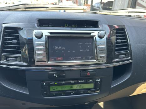 TOYOTA Hilux SW4 3.0 16V 4P SRV 4X4 7 LUGARES TURBO DIESEL AUTOM�TICO, Foto 17